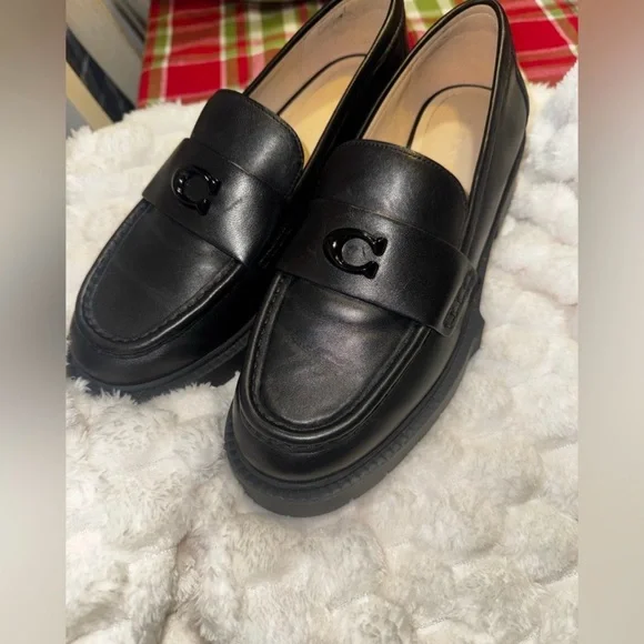 Coach Leah Loafer 🖤 - Picture 2 of 7
